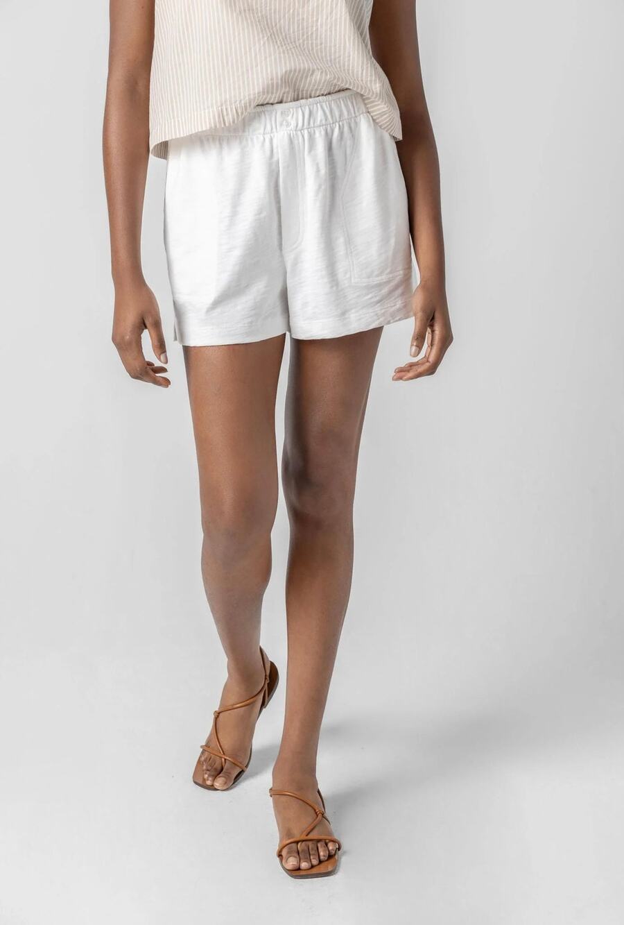 Lilla P Faux Fly Pull On Short White M NWT Textured Cotton Knit Coastal Luxury